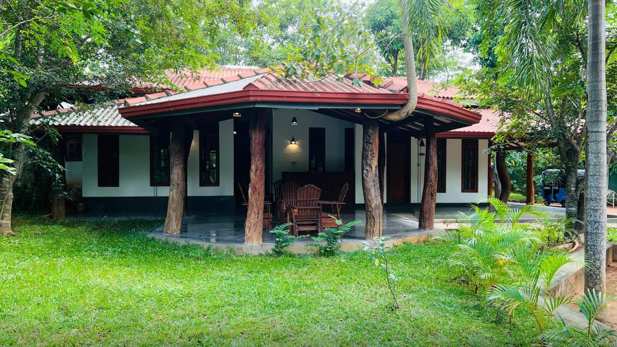 Kingfisher Resort & Retreat Sigiriya Eksteriør bilde